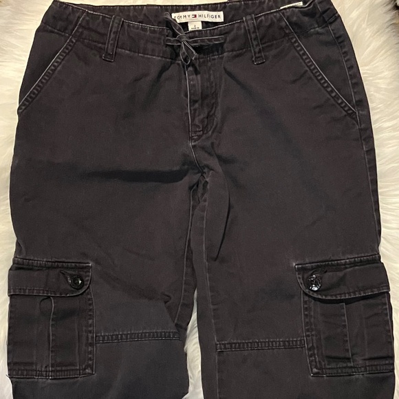 Tommy Hilfiger Faded Black Cargo Capris Pants - Picture 1 of 7